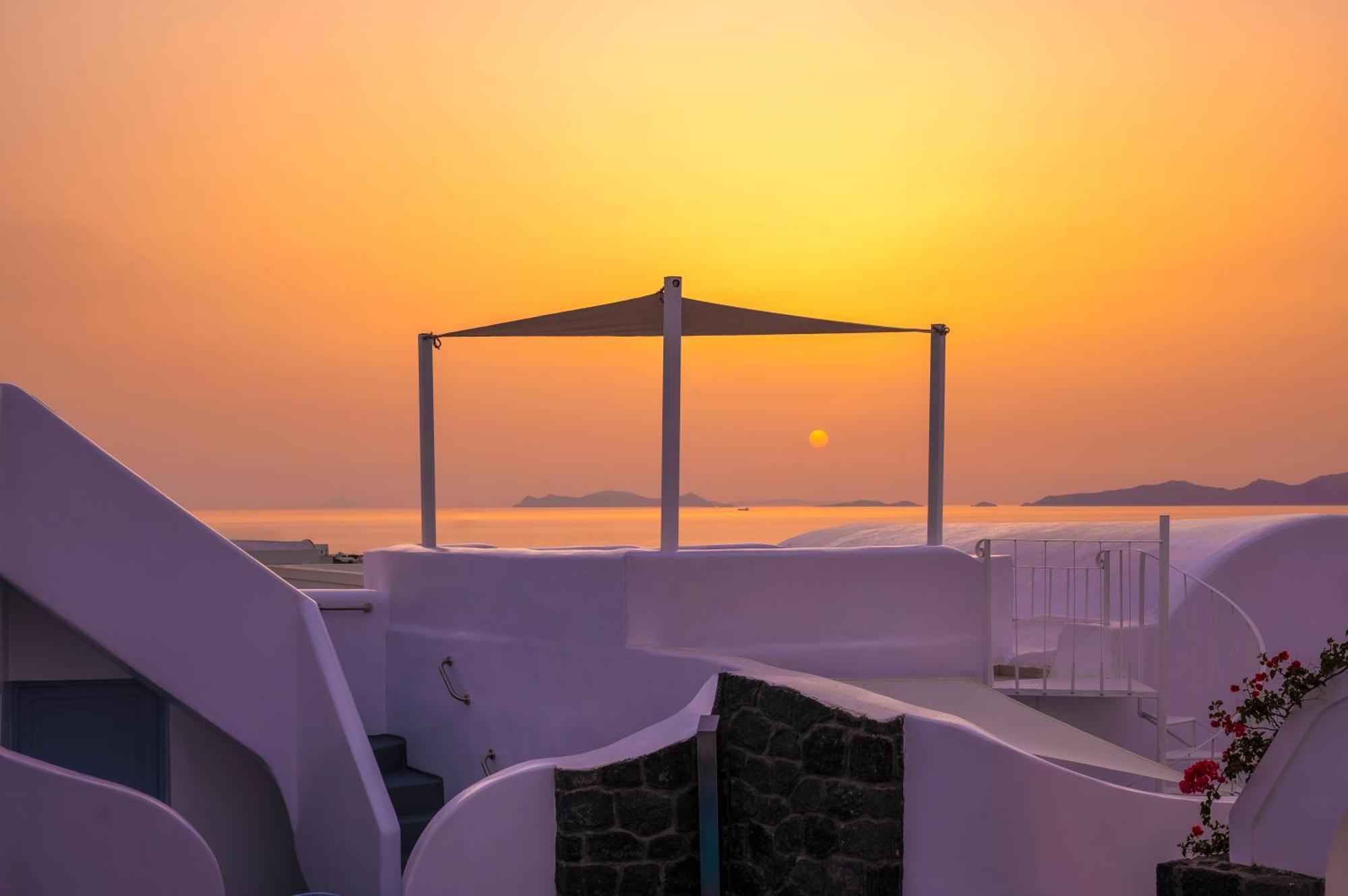 Sole D'Oro Luxury Suites 伊亚 外观 照片